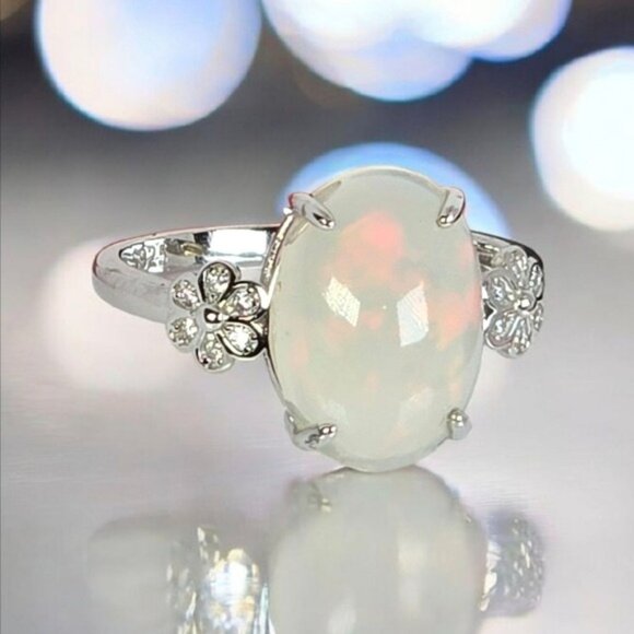 925 Sterling Silver Ring with Natural White Opal 1x1.4cm & Cz - Picture 1 of 9